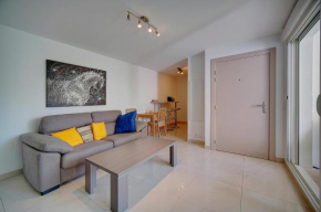 2 PIECES MODERNE AVEC TERRASSE ET PARKING A 3MN DES PLAGES !l- A1B230